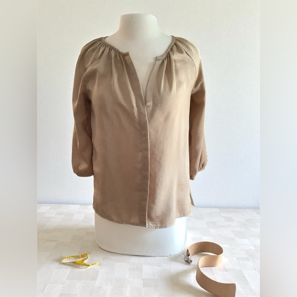 Talbots gorgeous silk like button-down three-quarter length sleeve blouse